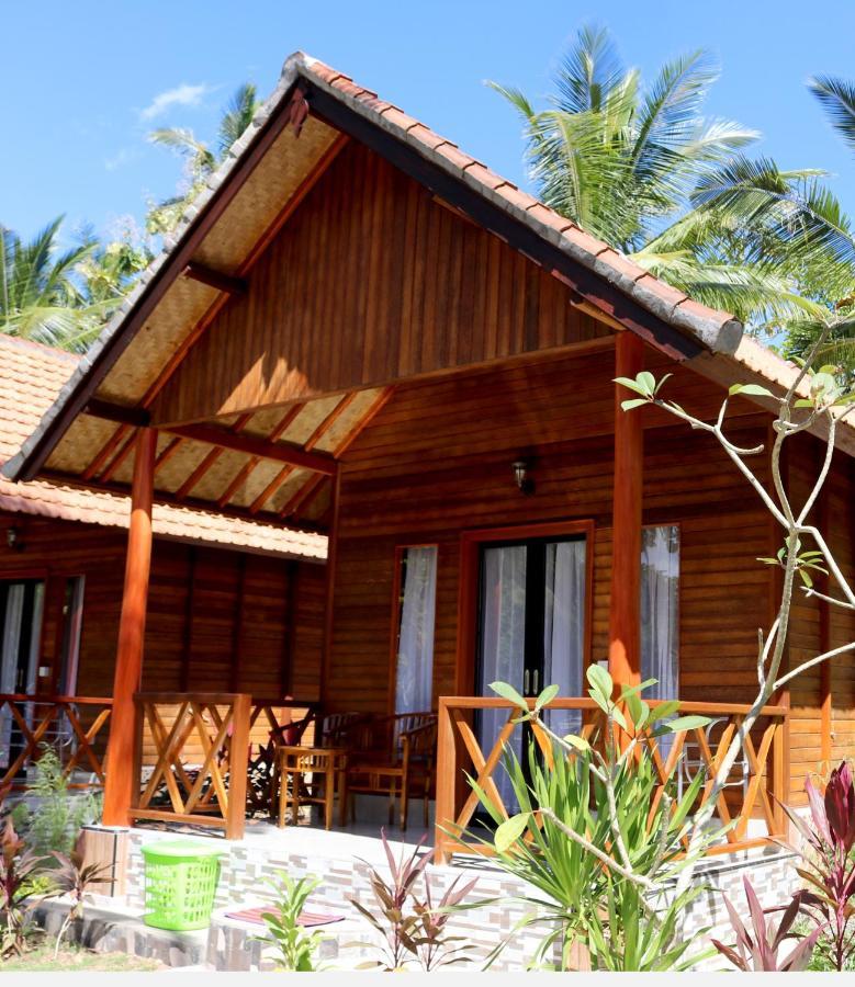 Dangin Kubu Bungalow Sakti Buitenkant foto